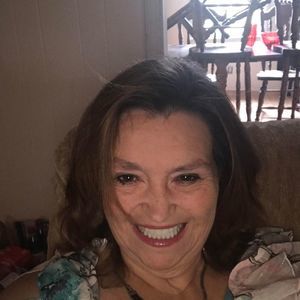 Meet your Posher, Leslie